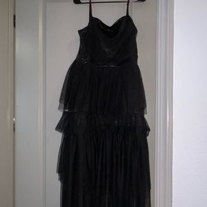 Brand new never worn Lulus black tulle long dress